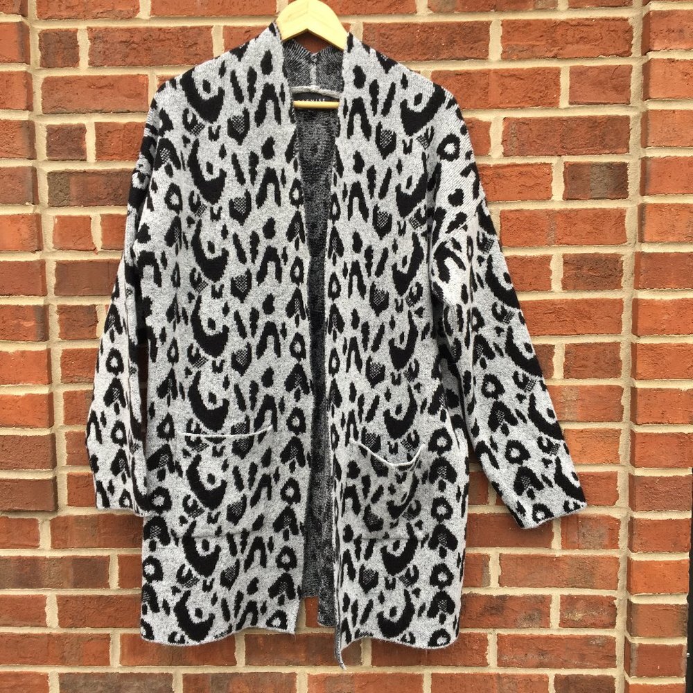 Premise Cardigan Open Front Gray & Black Animal Print X-Large